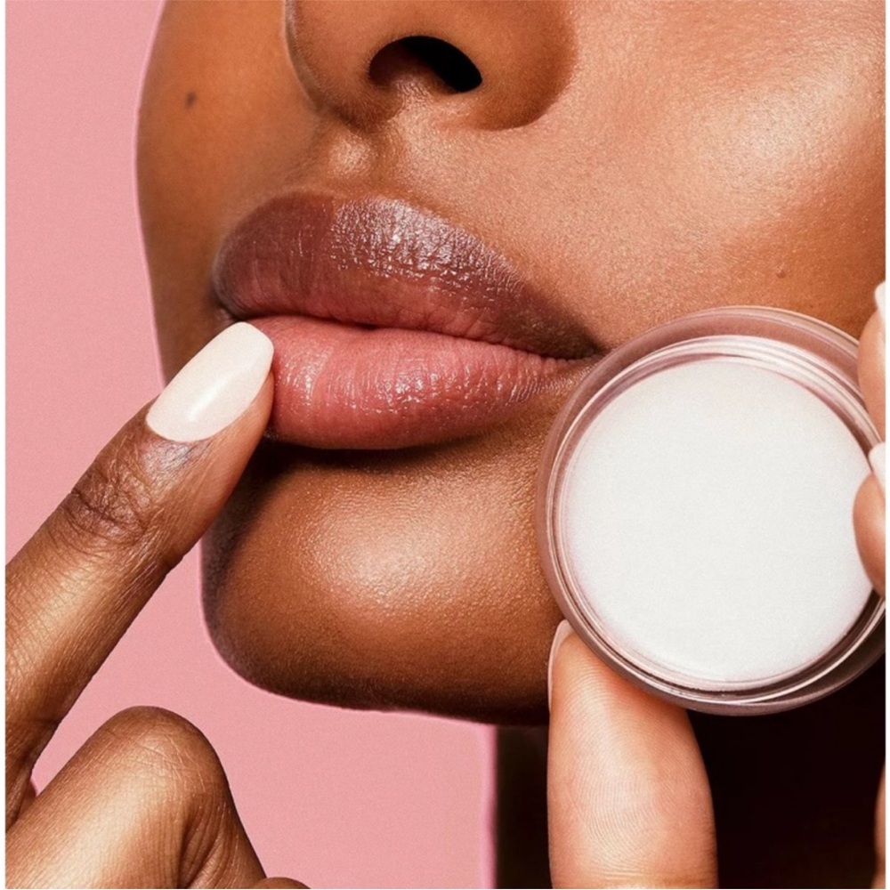 Kylie Skin By Kylie Jenner Hydrating Lip Mask - Picture 3 of 6
